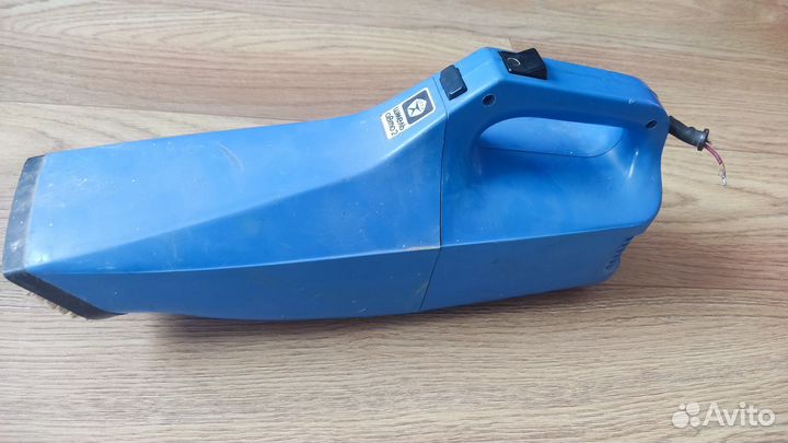 Пылесос ручной бытовой Шмель-4