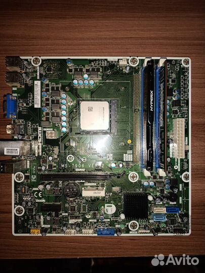 Материнская плата с процессором и памятью