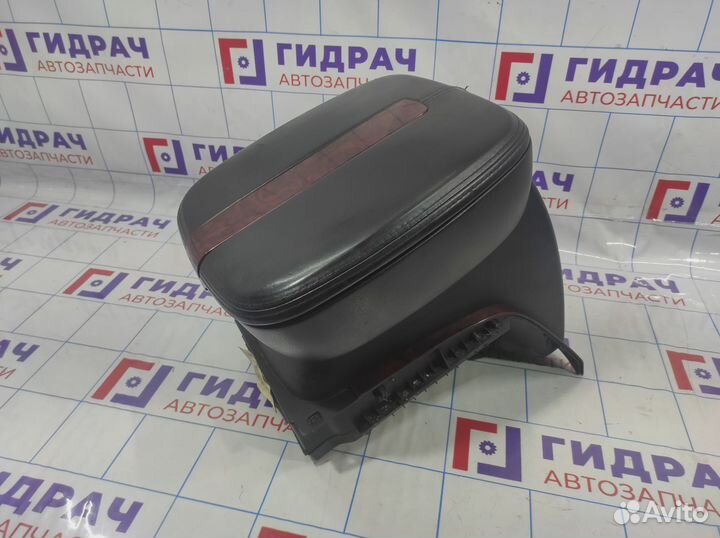 Подлокотник Cadillac Escalade III. Дефект