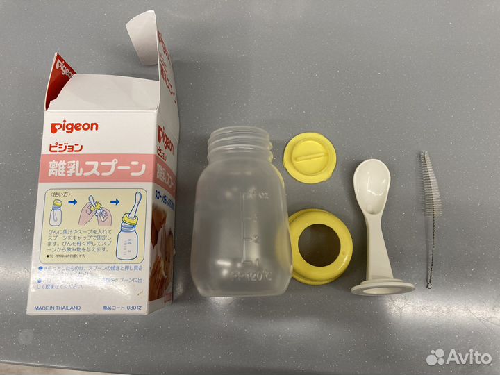 Бутылочка pigeon с ложечкой для кормления