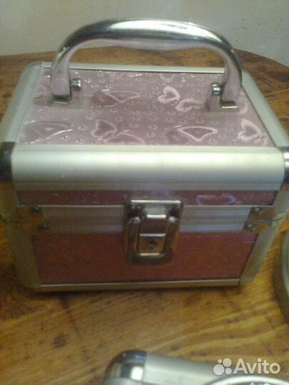 Шкатулки металлические с замочками