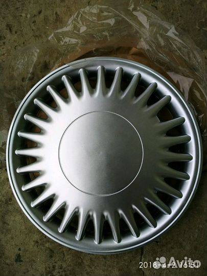 Колпаки радиус 14, новые, цена за 3 штуки