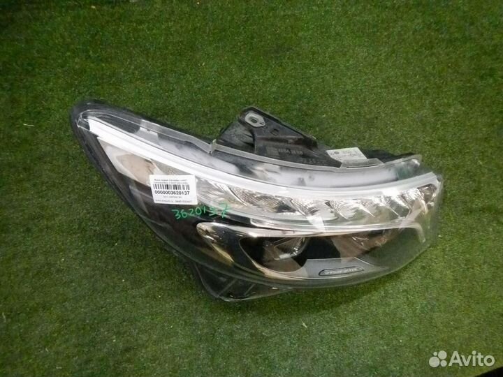 Фара правая Mercedes-Benz V-Class/Vito/Viano