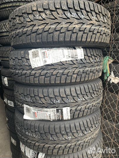 Kumho WinterCraft Ice Wi32 215/55 R18 99H