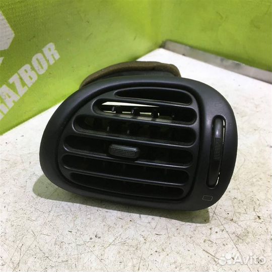 Дефлектор воздушный Пежо 206