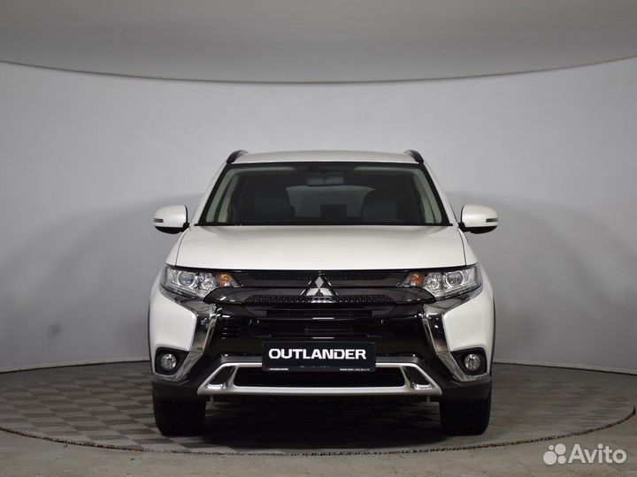 Mitsubishi Outlander 2.0 CVT, 2022