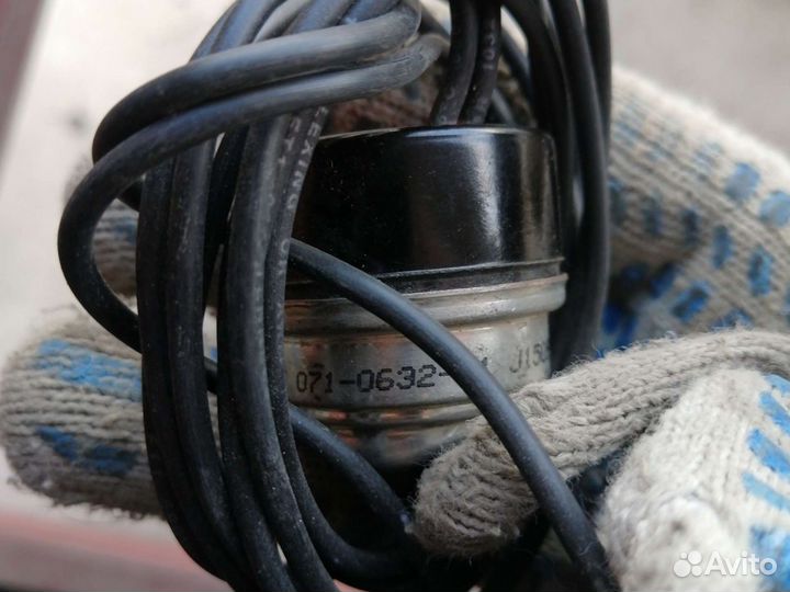 Термореле Thermodisc 14t31 30301 l220f 071-0632-01