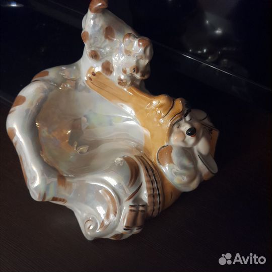 Фарфоровая пепельница
