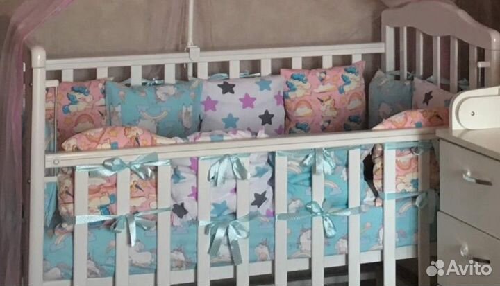 Бортики в кроватку для девочки