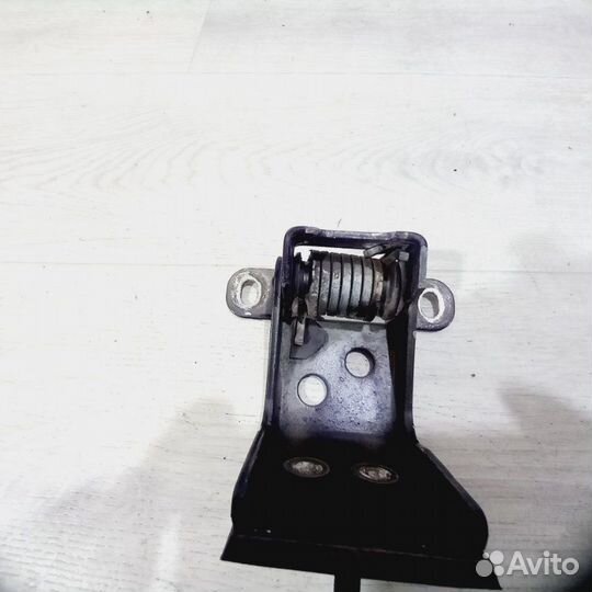 Петля двери багажника Land Rover Range Rover LM