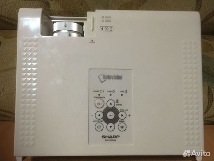 Проектор Hitachi CP-WU8440