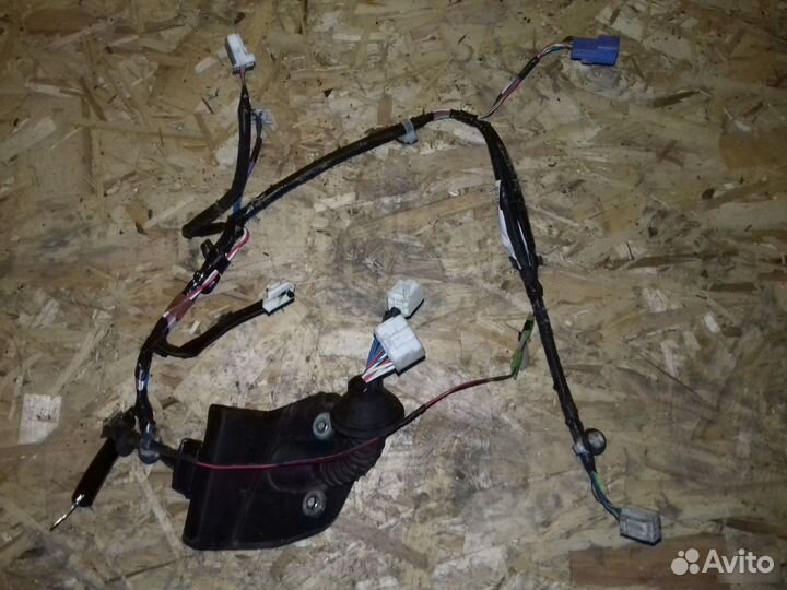 Проводка двери задняя правая Toyota Land Cruiser