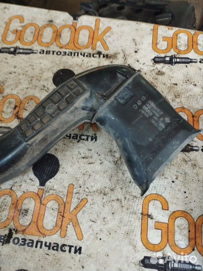 Патрубок воздушного фильтра Renault Duster