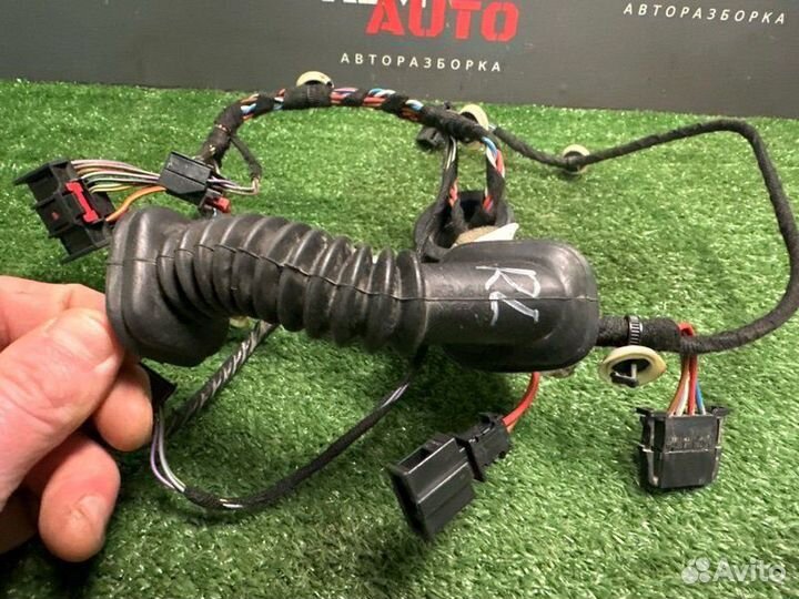 Проводка двери задняя левая Skoda Yeti 1.4 caxa