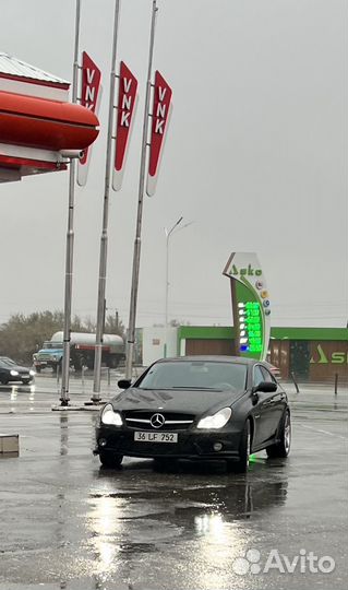 Дверь передняя левая на CLS