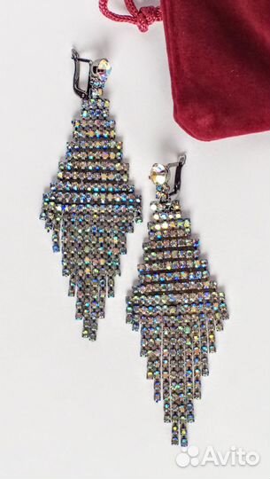 Серьги вечерние с камушками-стразами. Новые
