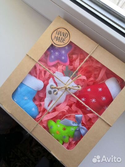 Новогодние игрушки из фетра