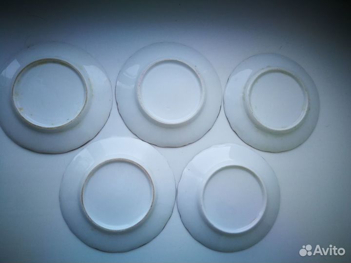 Антикварные десертные тарелки 