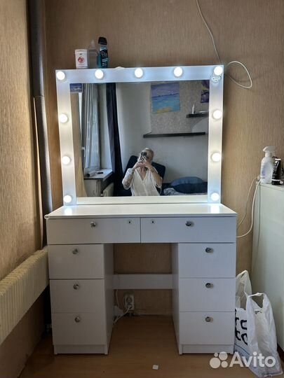 Комод с зеркалом в спальню бу