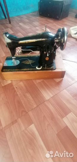Швейная машина Подольск с электроприводом
