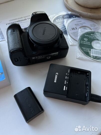 Зеркальный фотоаппарат Canon 70d