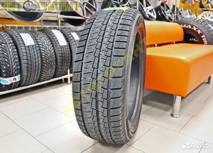 Kapsen SnowShoes AW33 245/40 R18