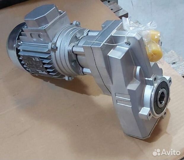 Редуктор цилиндрический F / FA (насадной)