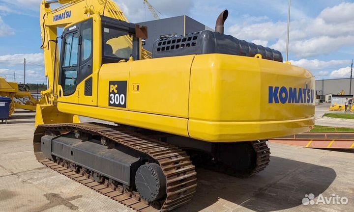 Гусеничный экскаватор Komatsu PC300-8, 2011