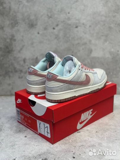 Кроссовки Nike SB Dunk Low