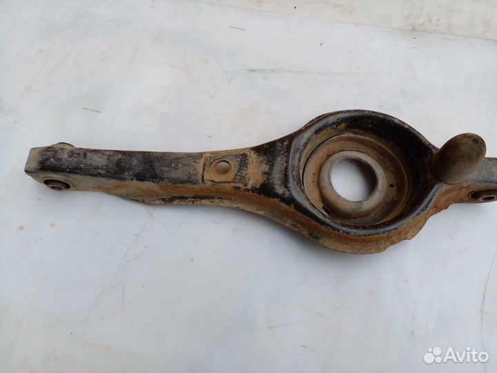 Рычаг поперечный правый задний Ford Focus 2