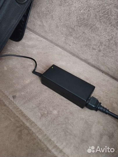 Ноутбук Аsus (SSD, новый аккум.)