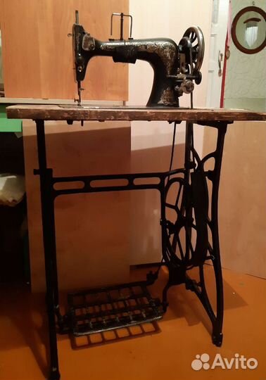Швейная машинка 