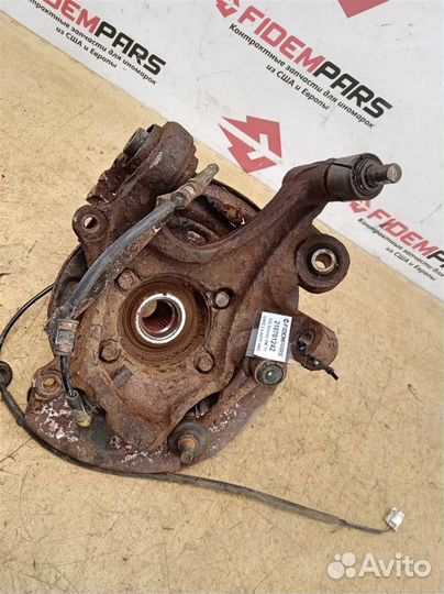 Кулак задний правый KIA Sorento XM