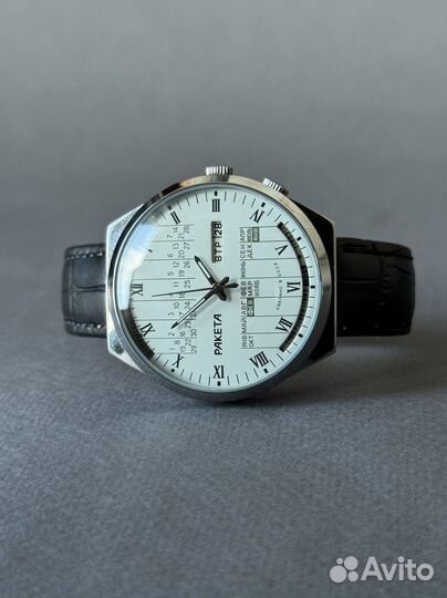 Ракета Вечник двойной календарь наручные часы СССР