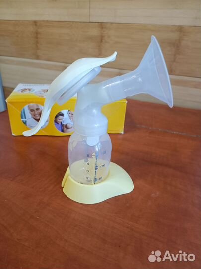 Молокоотсос medela ручной