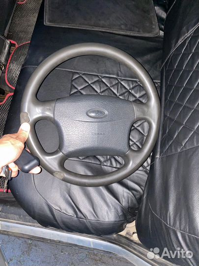 Продам руль priora