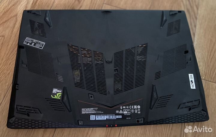 Игровой ноутбук msi Gl63-8RD