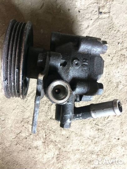 Насос гидроусилителя Nissan Primera P11E