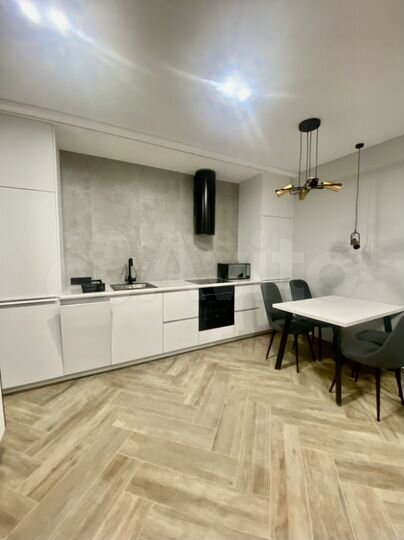 2-к. квартира, 60 м², 1/2 эт.
