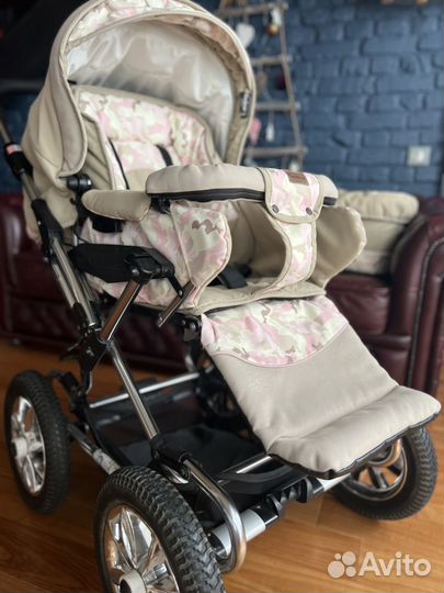 Продается коляска Emmaljunga