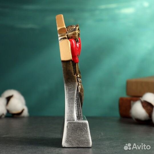 Стела 'Бокс' 11х3х15см