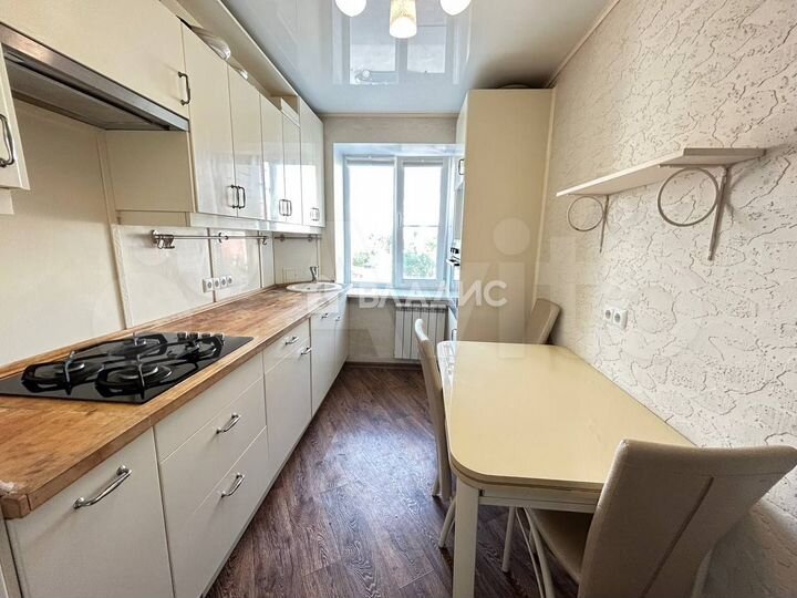 2-к. квартира, 49 м², 3/5 эт.