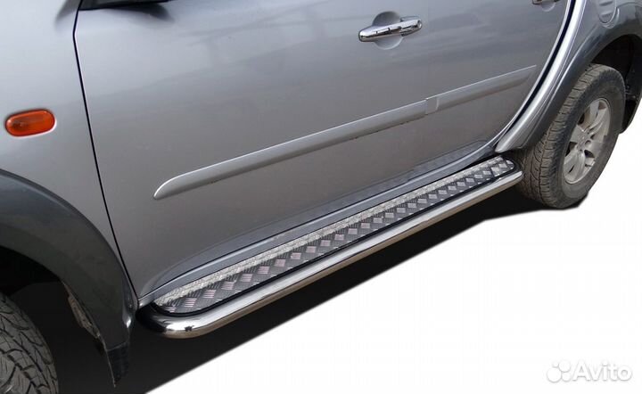 Mazda BT-50 - Пороги с накладным листом 53 мм