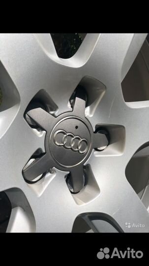 Комплект оригинальных зимних колес Audi R17