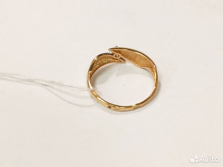 Золотое кольцо с фианитом 18,5р