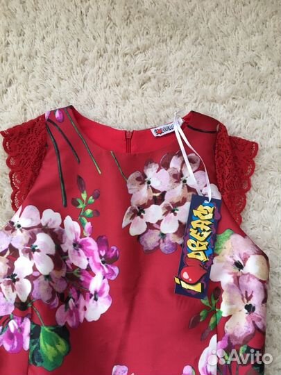 Платье на девочку новое