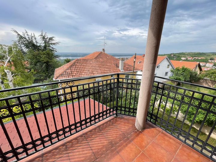 Дом (Сербия)