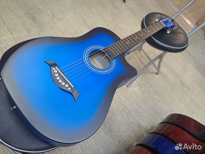 Гитара акустическая с металлическими струнами