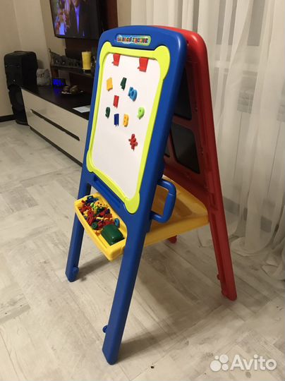 Мольберт маленький художник