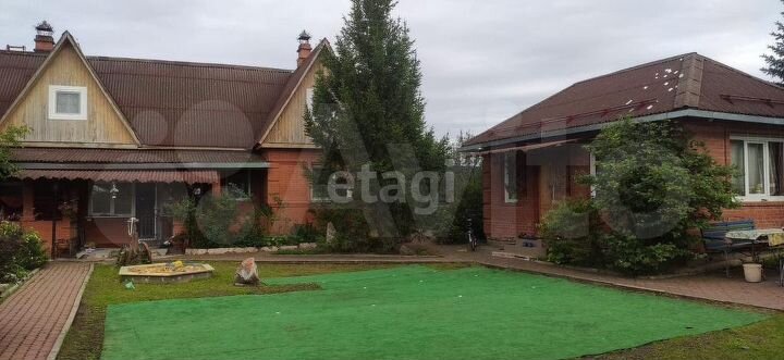 Дом 144 м² на участке 21,6 сот.